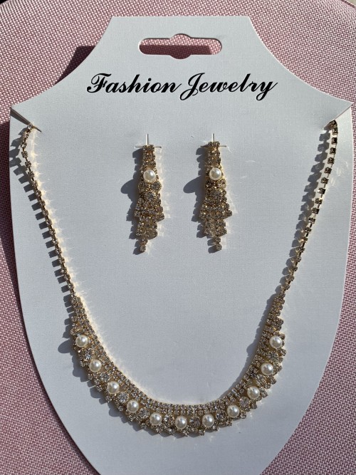 Set collana e orecchini strass e perle dorato